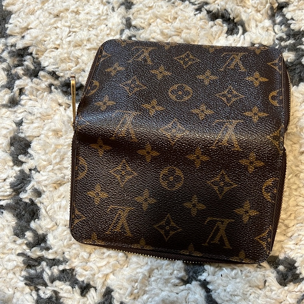 Authentic Compact Zippy Wallet in Monogram - Picture 7 of 10